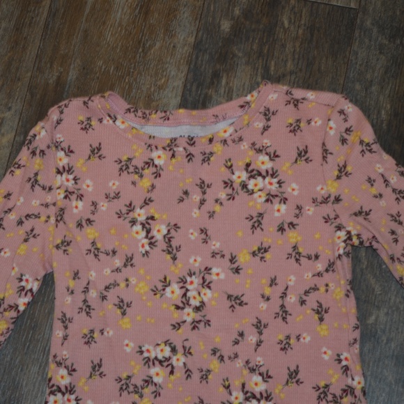 Old Navy - Pink Thermal with Flowers - Picture 2 of 6